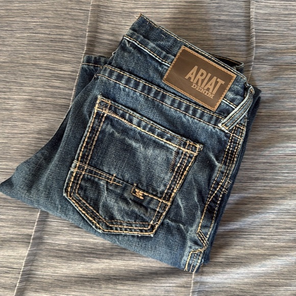 Ariat M5 Jeans - Picture 2 of 3